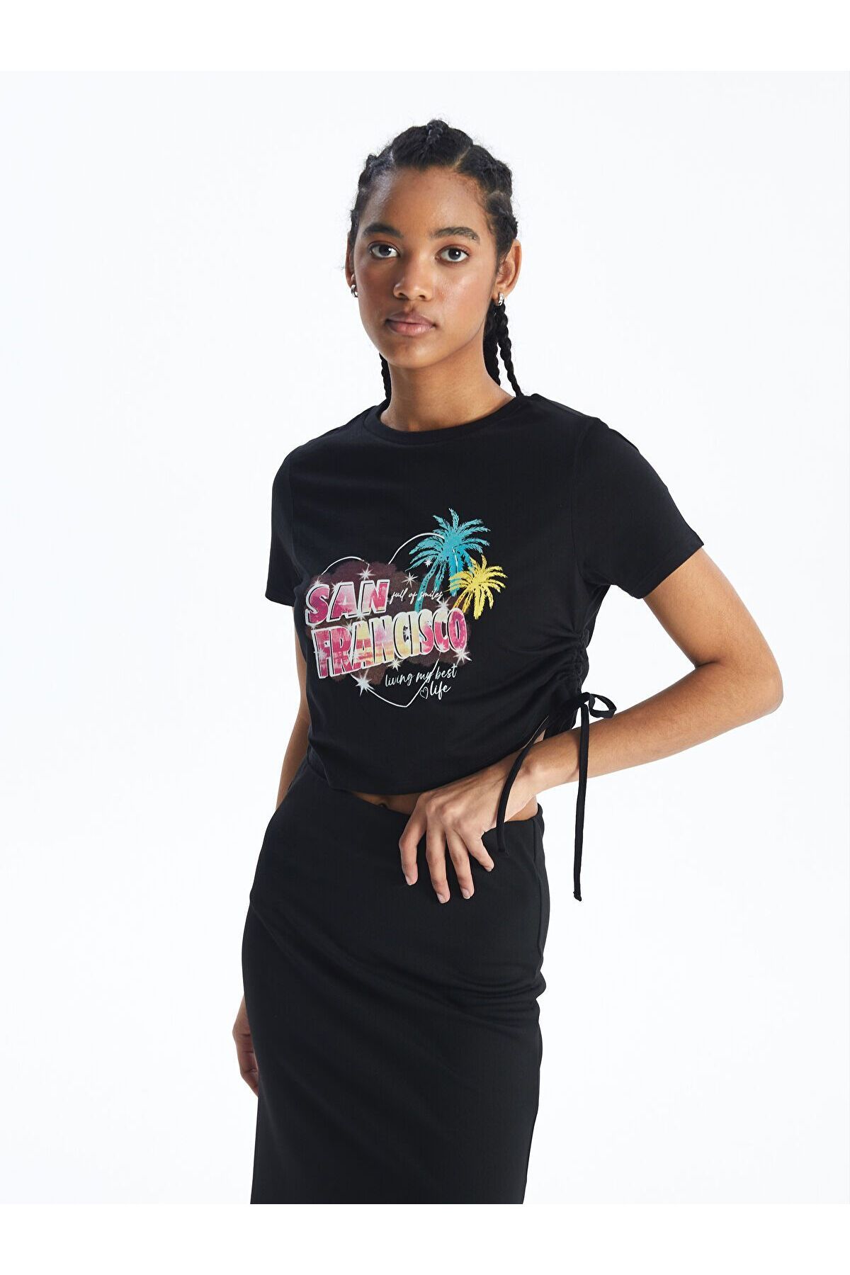 LC Waikiki Bisiklet Yaka Baskılı Kısa Kollu Kadın Crop