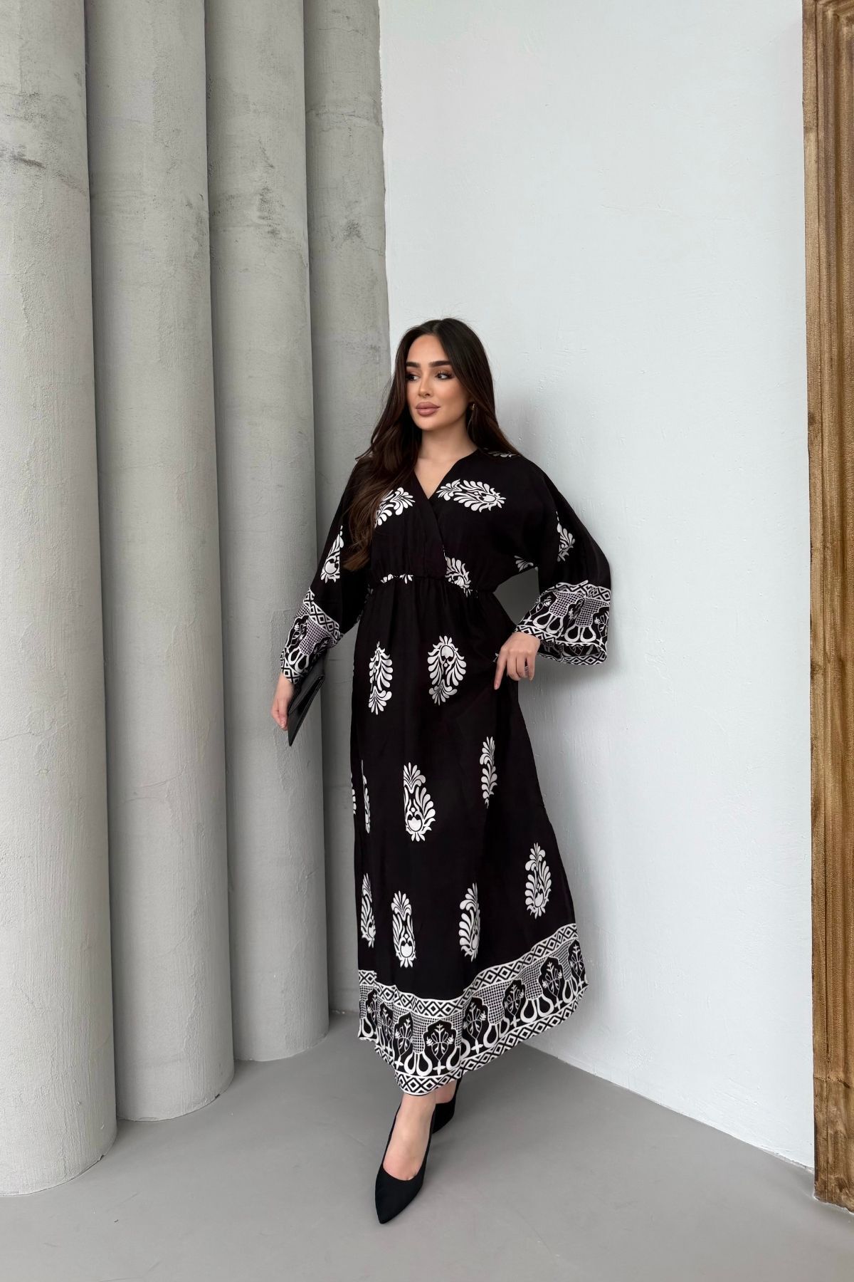 Mezka Otantik Desenli Siyah Beyaz Uzun Kollu Elbise