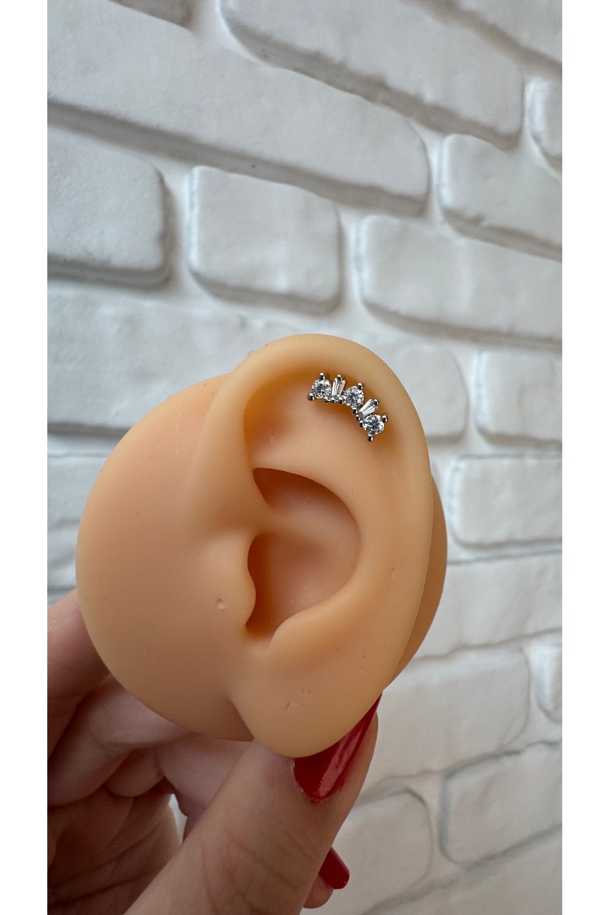 alysa jewelry Cerrahi Çelik şık taşlı Piercing, helix, conch