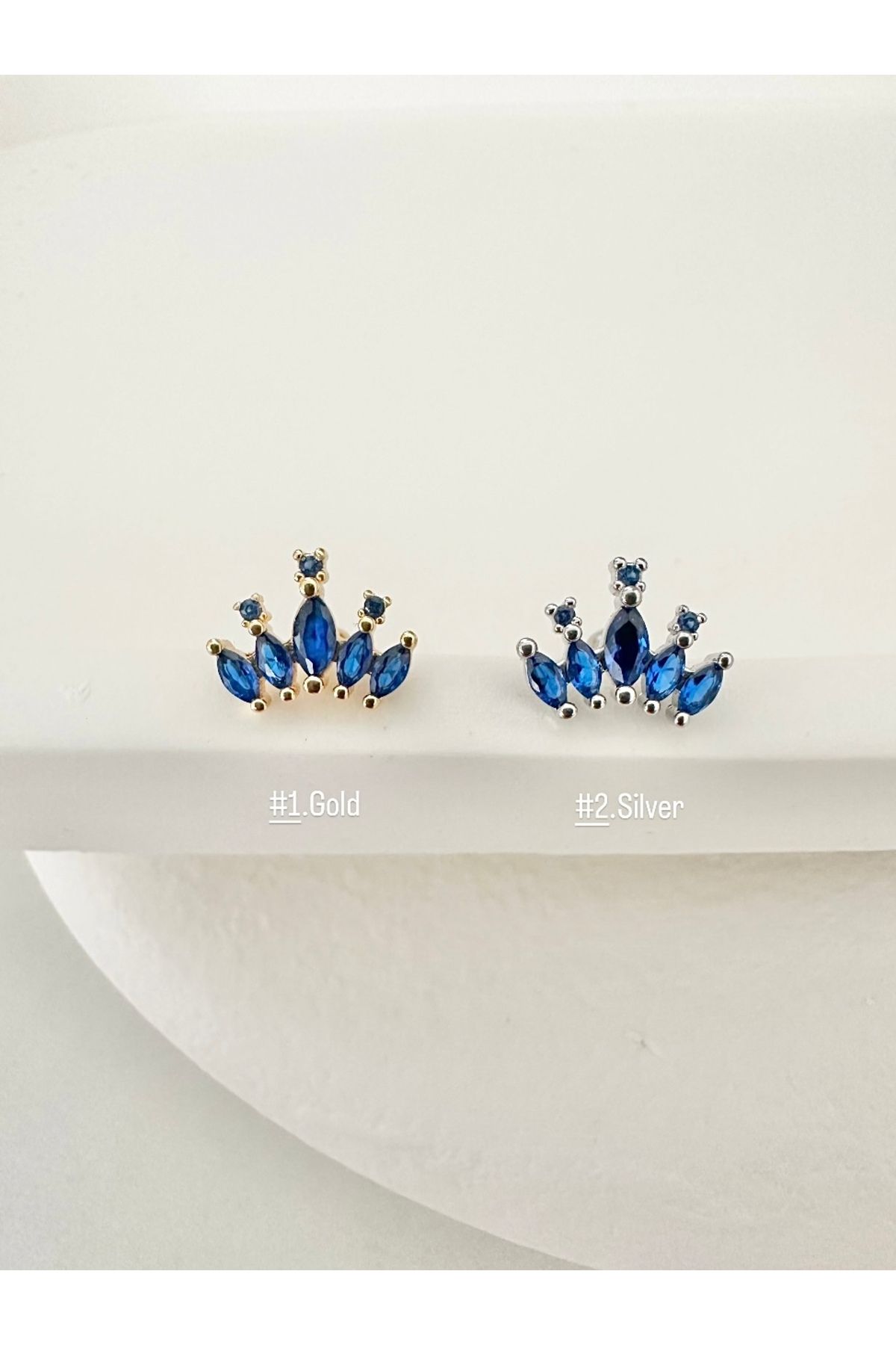 My Bellas Jewels Cerrahi Çelik Safir Renk Taç Tragus Piercing, Helix, Flat, Conch, Lobe (1 Adet)