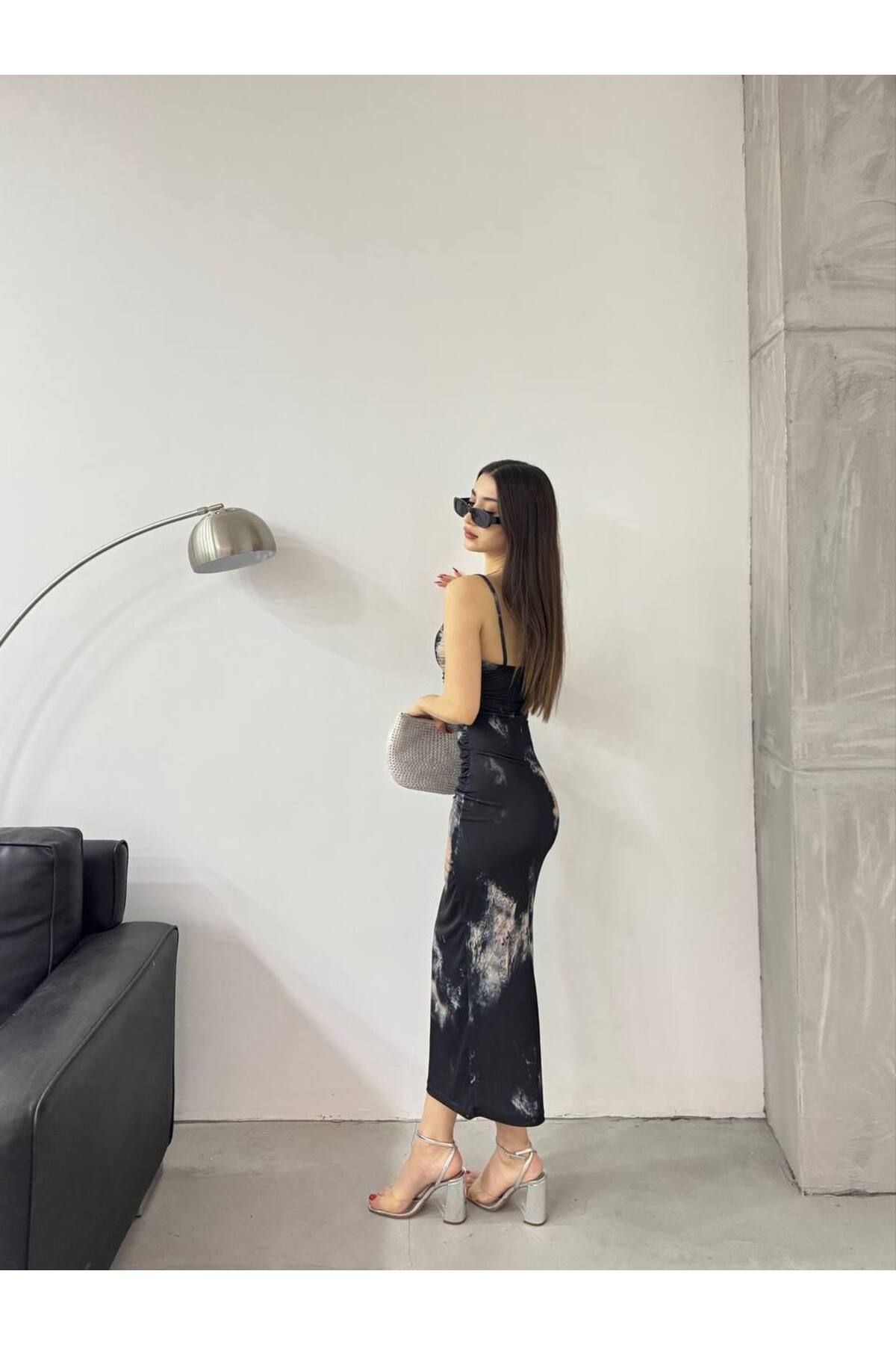 SHEYMA Kadın Askılı BATİK Desenli Midi Boy Elbise