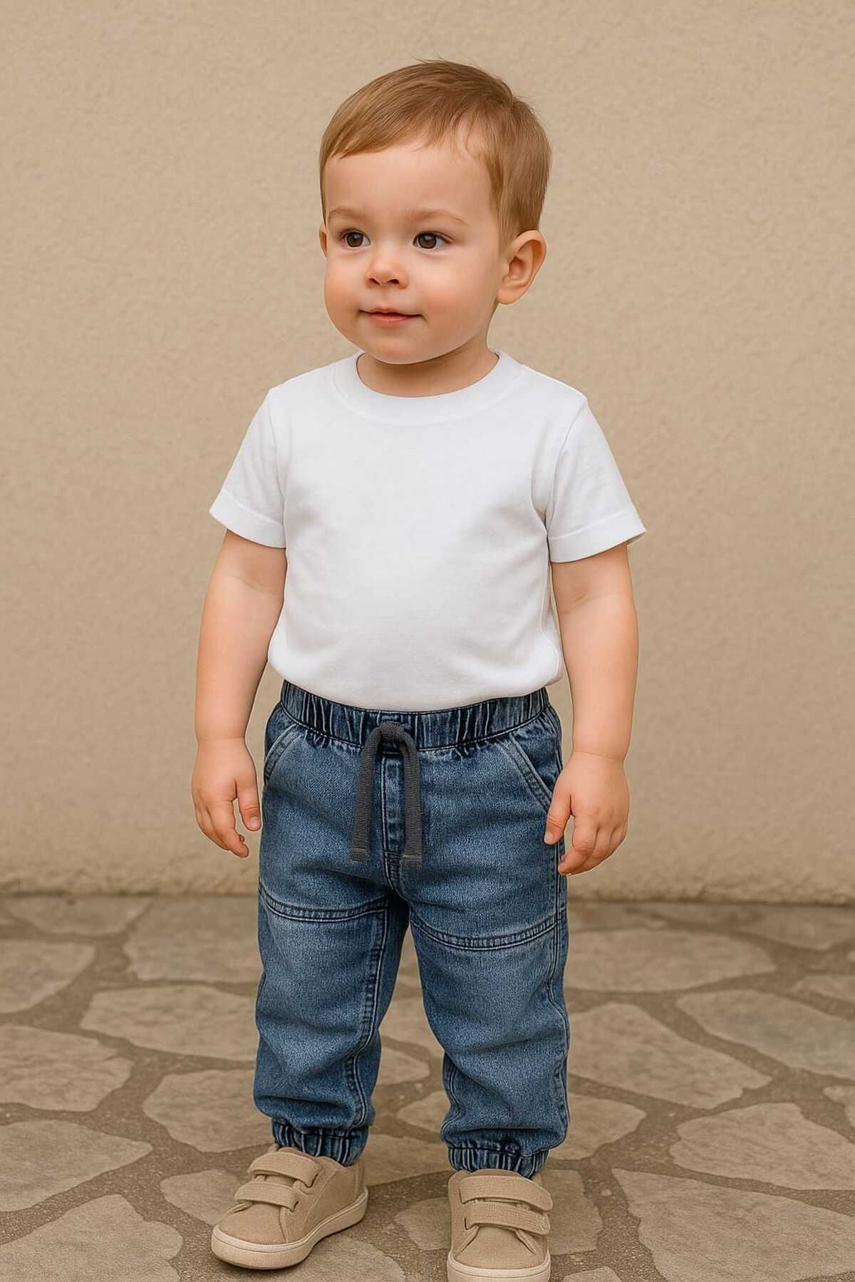 UmBaby Erkek Bebek 2’li Takım – Beyaz Body & Lastikli Kot Pantolon (1-4 YAŞ)