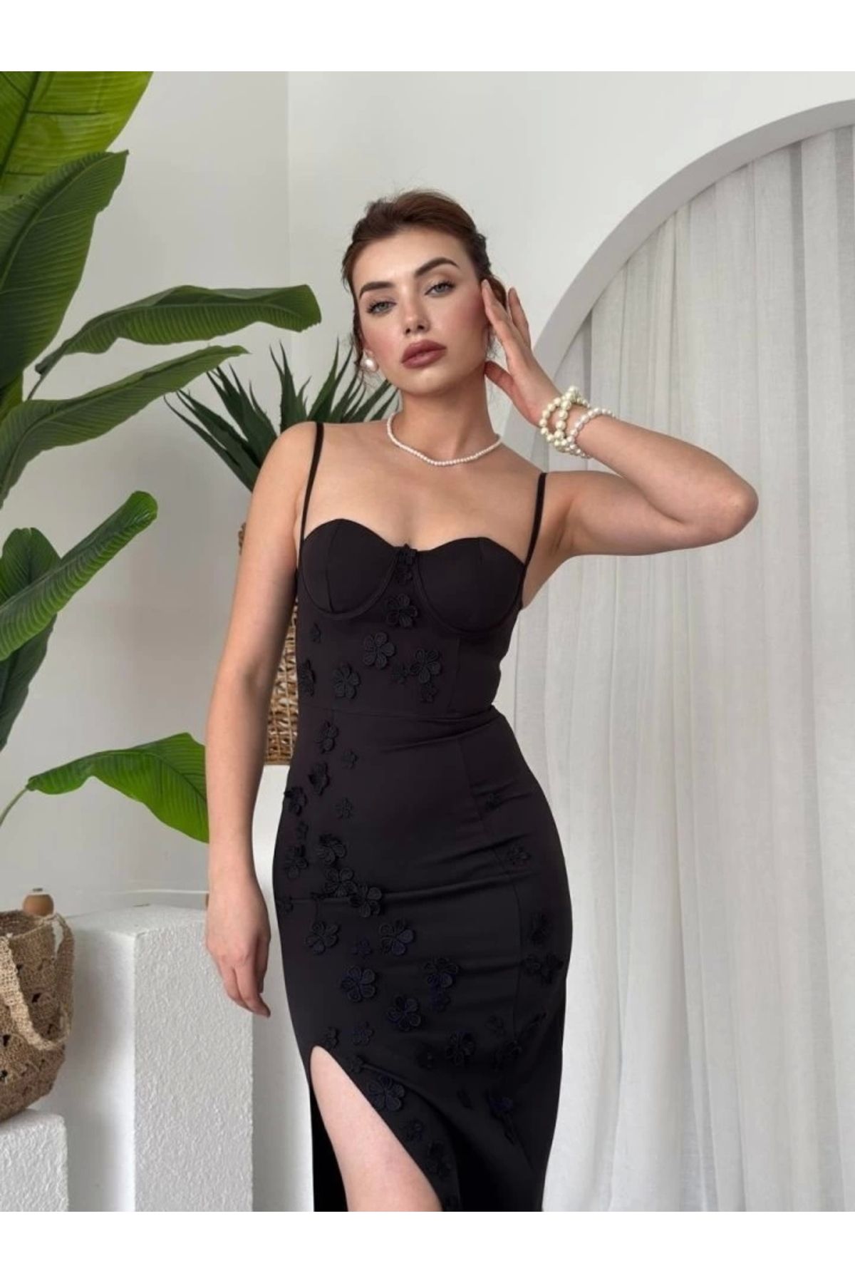 Butik Stor Gül Detaylı Elbise