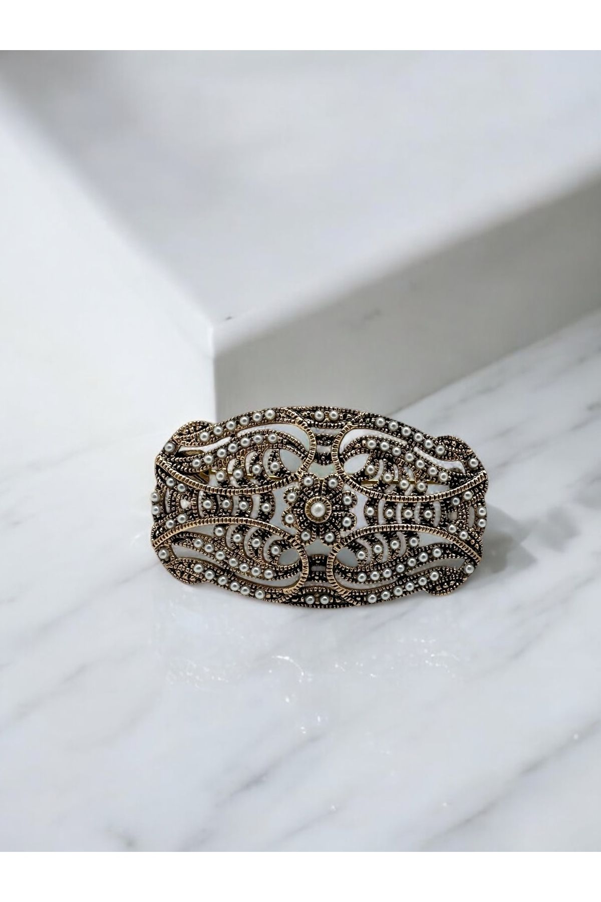 FUYA JEWELLERY Çiçek Detaylı Dikdörtgen Broş