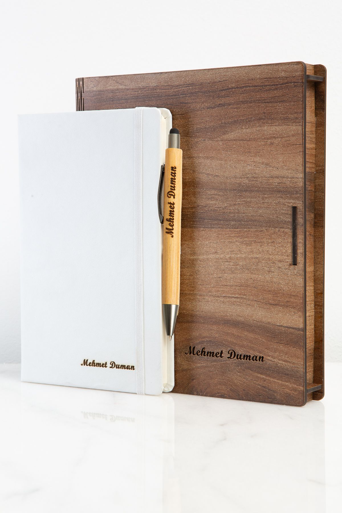 ertal hediyelik Kişiye Özel Ahşap Kutusunda Termo Deri Defter & Maun Kalem