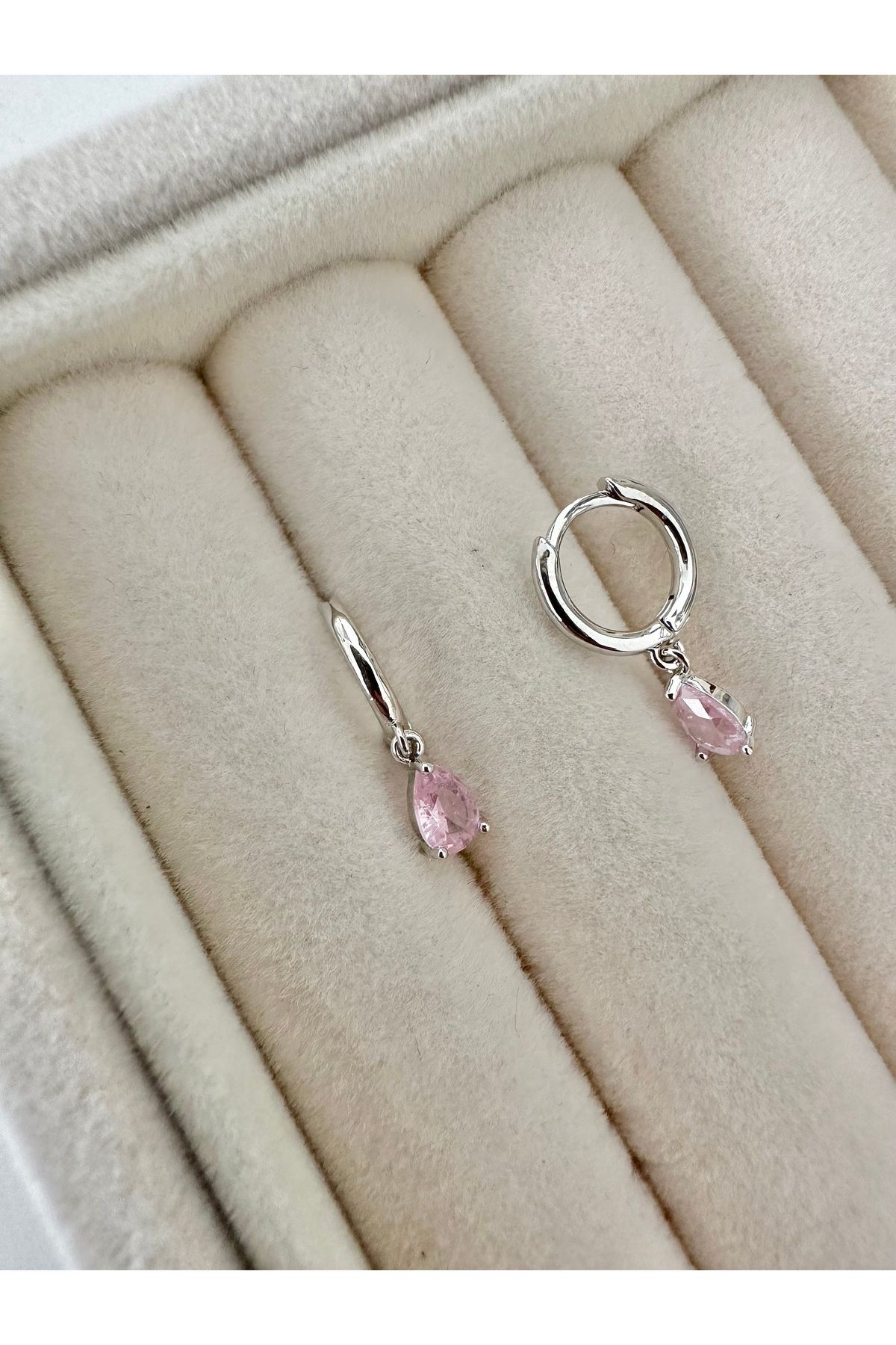 My Bellas Jewels Cerrahi Çelik Zirkon Sallantılı Taşlı Halka Tragus Piercing, Helix, Flat, Conch, Lobe (1 Adet)