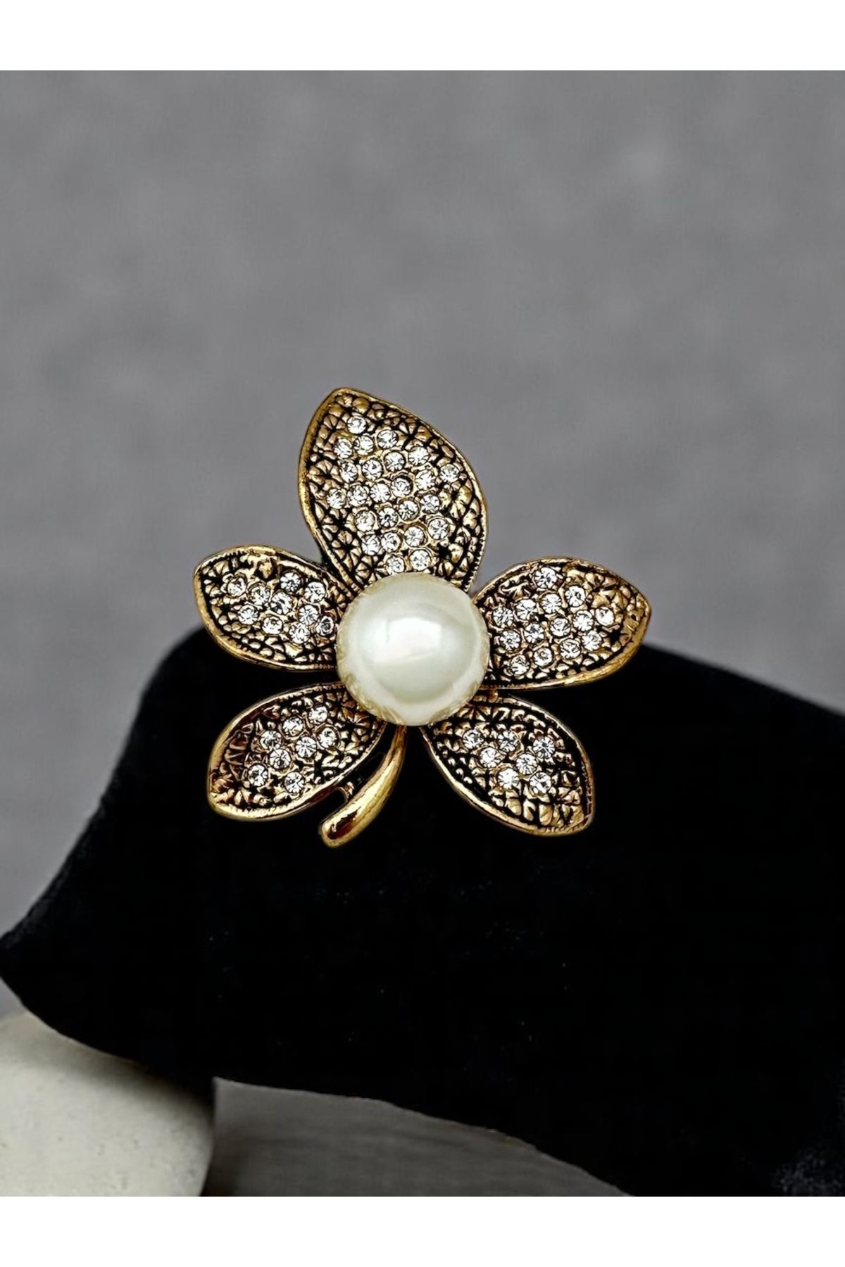 FUYA JEWELLERY Çiçek Broş