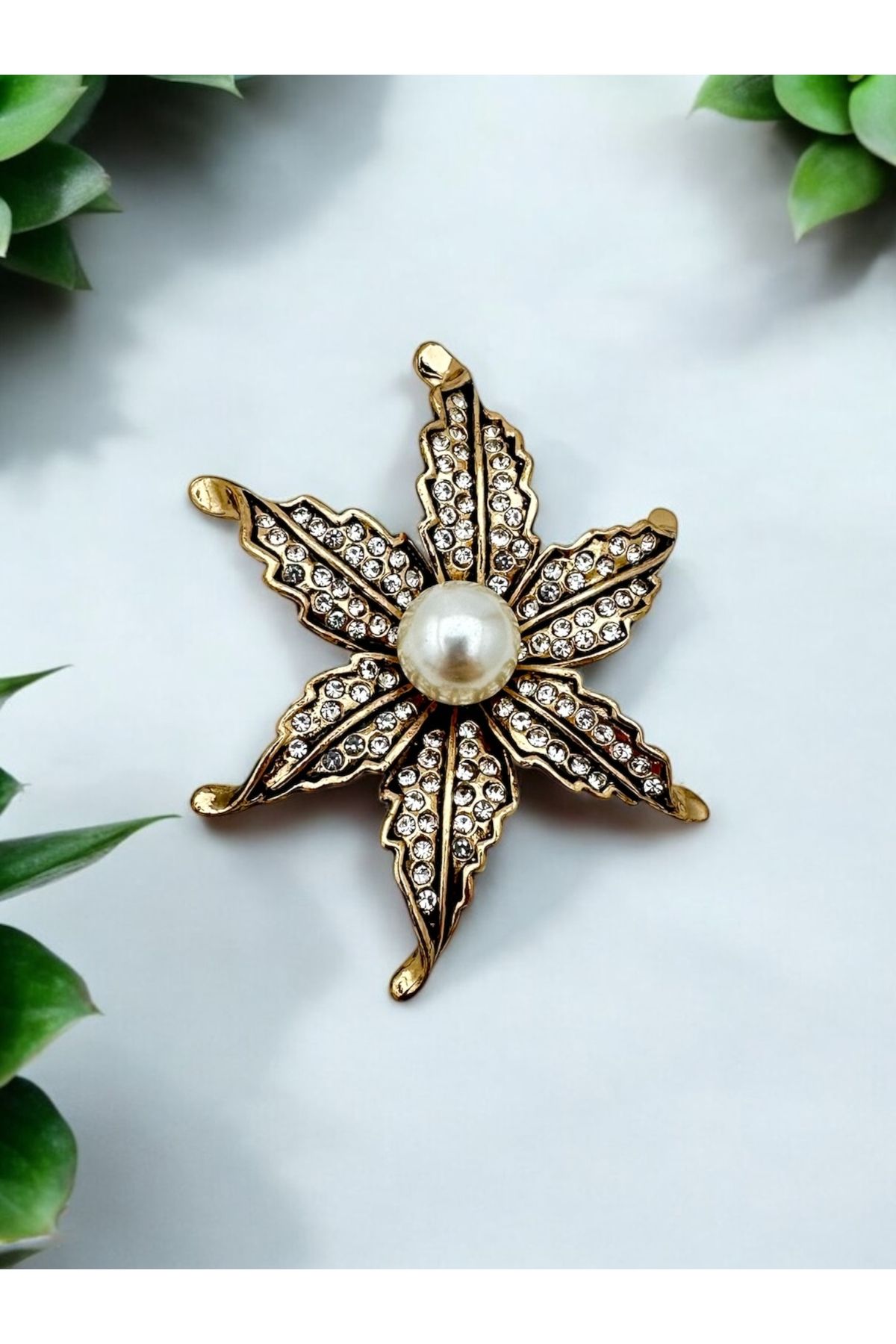 FUYA JEWELLERY Menekşe Broş