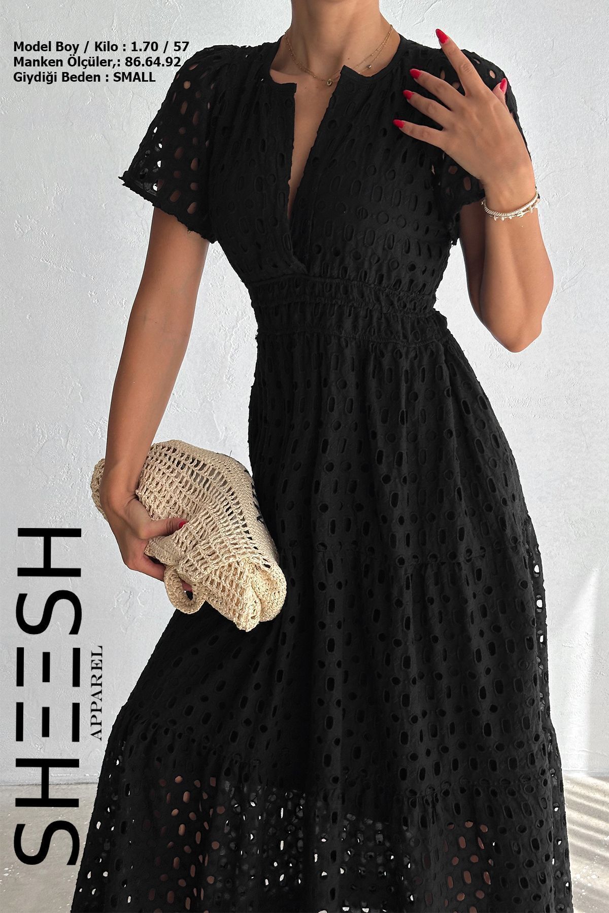 SHEESH APPAREL-Μακρύ μαύρο φόρεμα - με διάτρητη και λεπτομέρεια φιστό 3