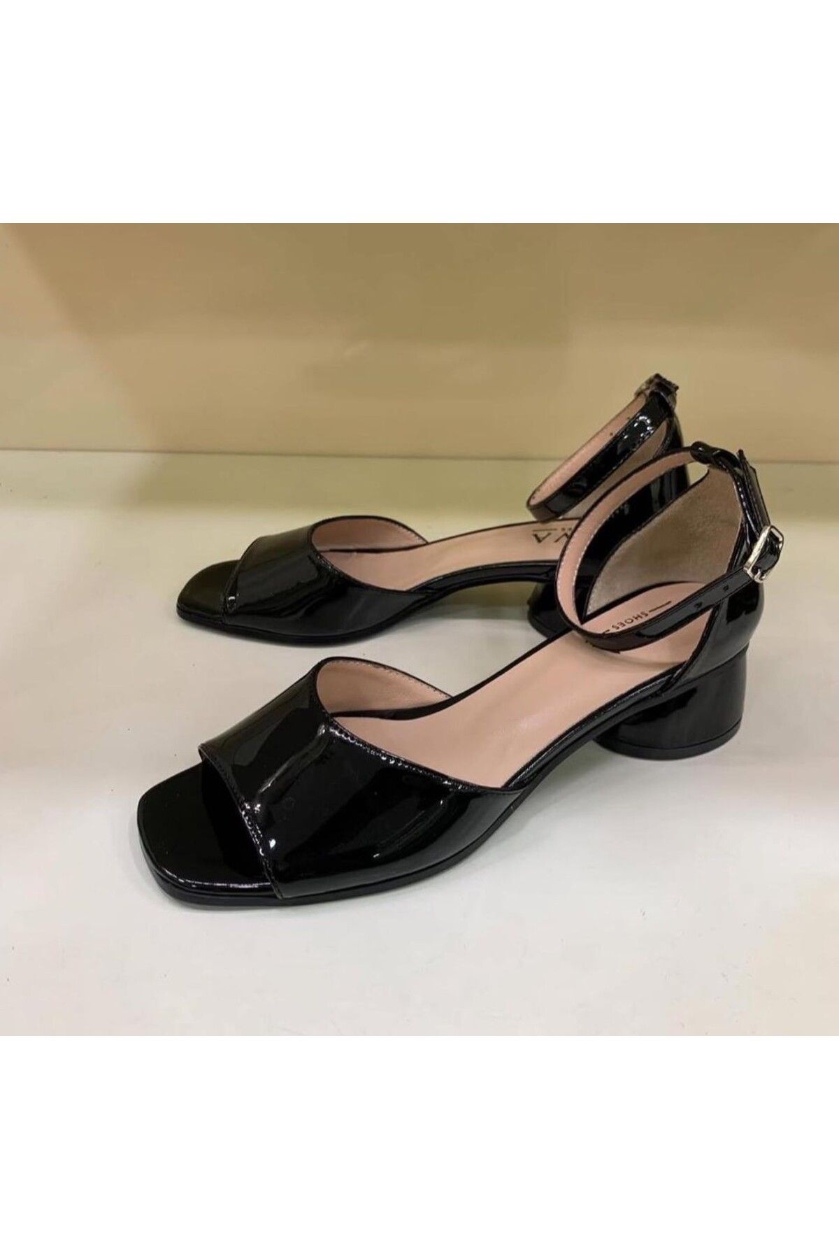 evva shoes SİYAH RUGAN ÇOK ŞIK TOPUKLU SANDALET