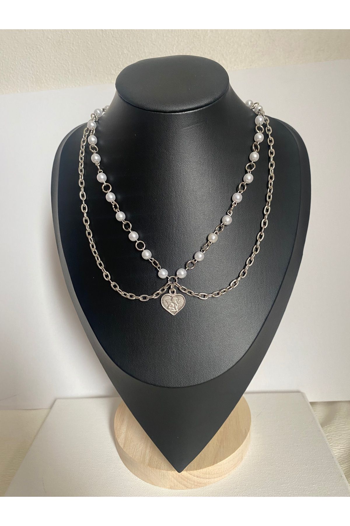 COLLECTİON Peri figürlü zincirli gotik inci kolye