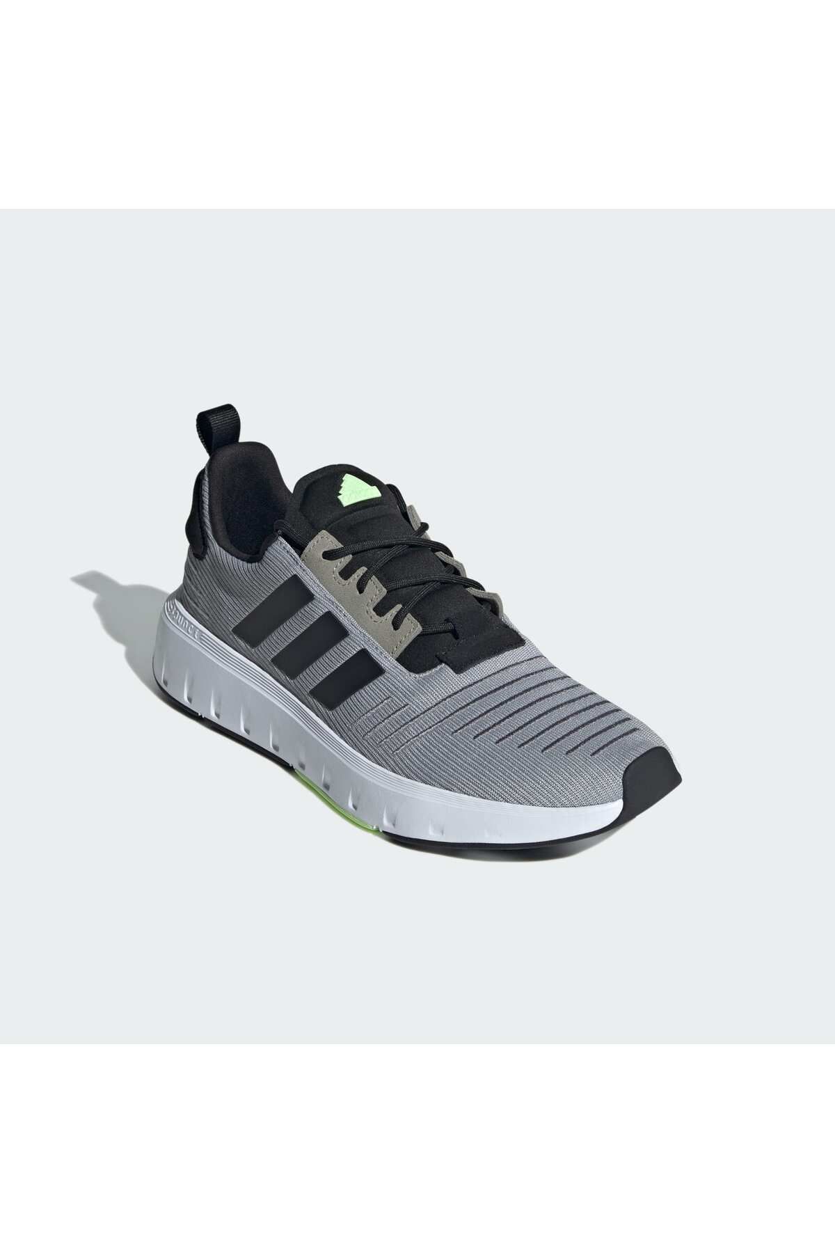 adidas-حذاء رياضي سويفت رن 23 رمادي للرجال Id3011 5