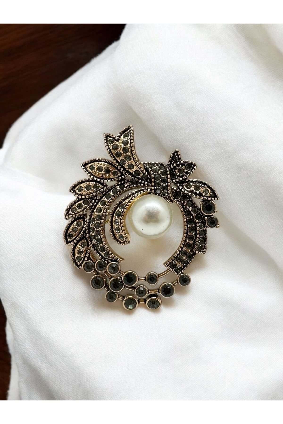 FUYA JEWELLERY Taşlı Broş