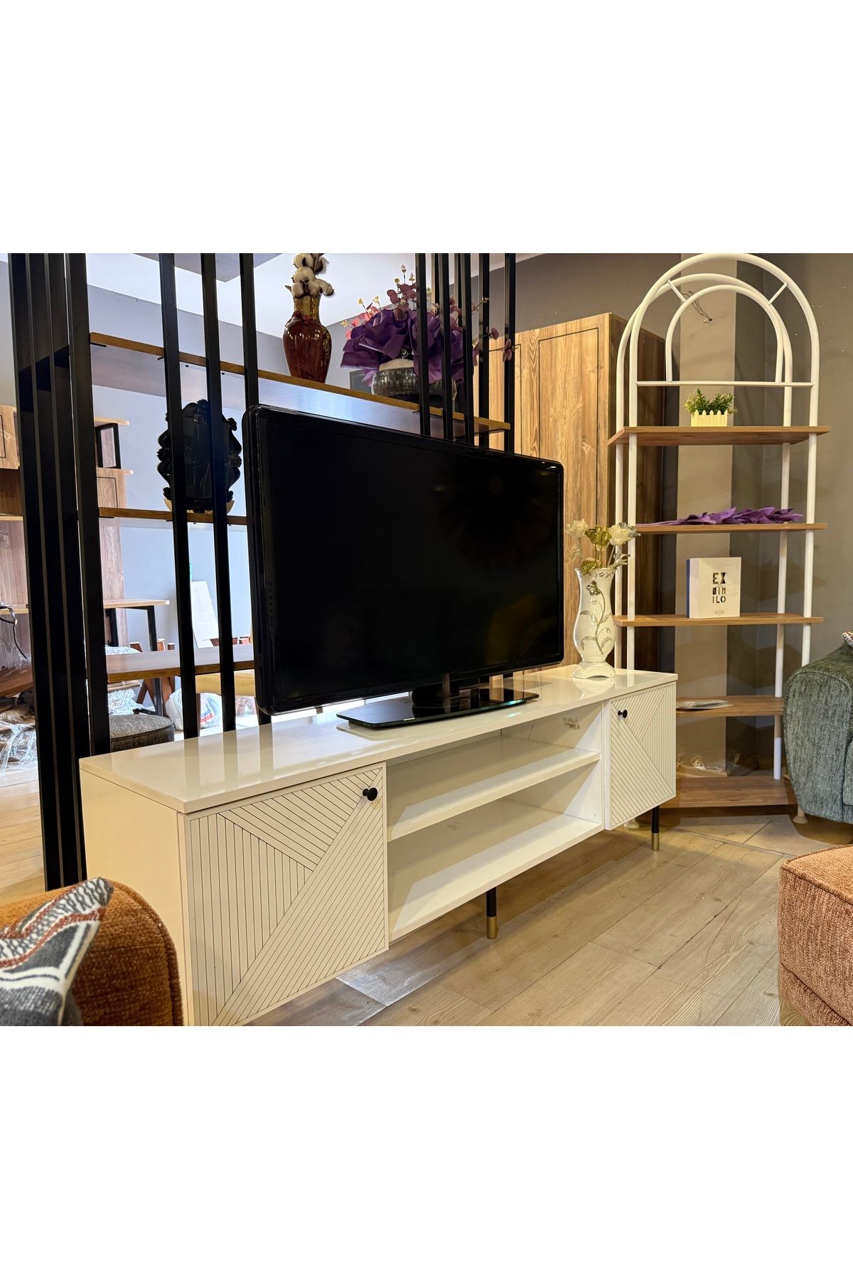 YILPA 160 cm 60 cm yükseklik cnc işlemeli MDF tv sehpası