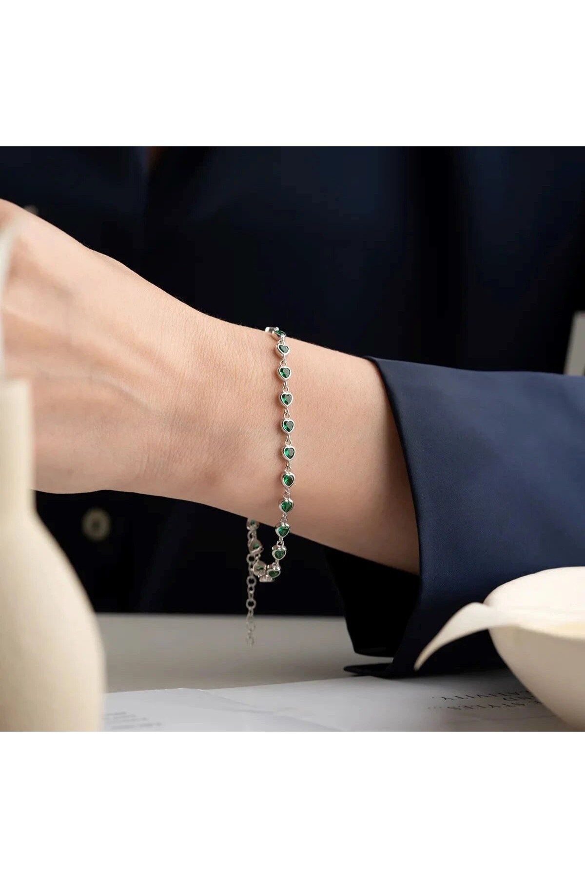 beonejewelry MİNİ KALPLİ ZÜMRÜT BİLEKLİK | 925 GÜMÜŞ