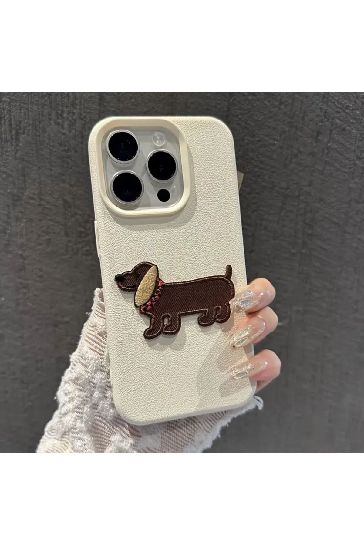 FİŞNEİLETİŞİM İPHONE 15 PRO UYUMLU DERİ GÖRÜNÜMLÜ EKRU DOGG KILIF