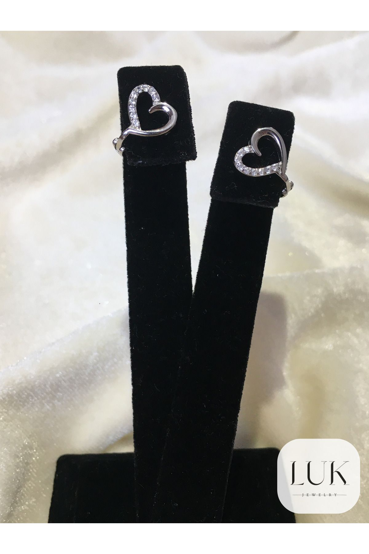 LUK JEWELRY 925 AYAR GÜMÜŞ KALPLİ TAŞLI KÜPE