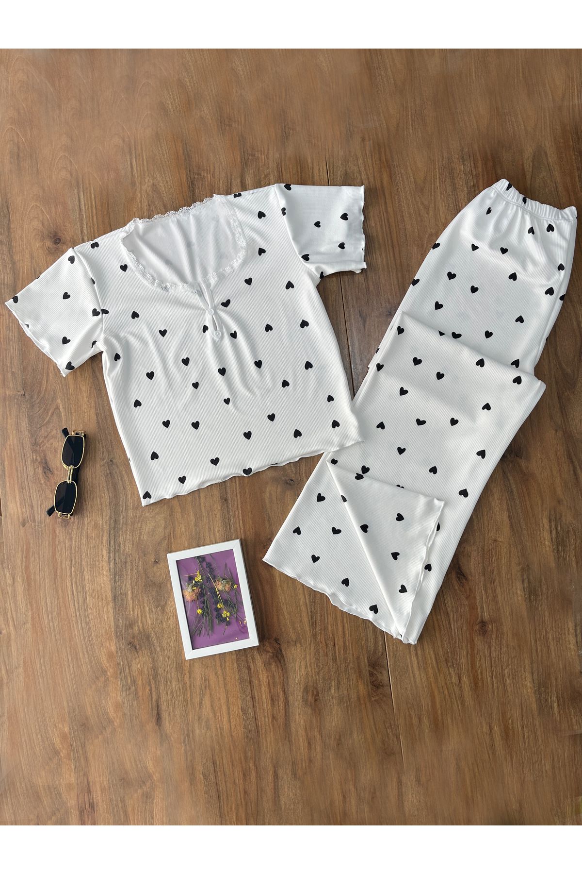 ELORİA Kısa Kollu Siyah Kalp Baskılı Beyaz Yazlık Pijama Takımı