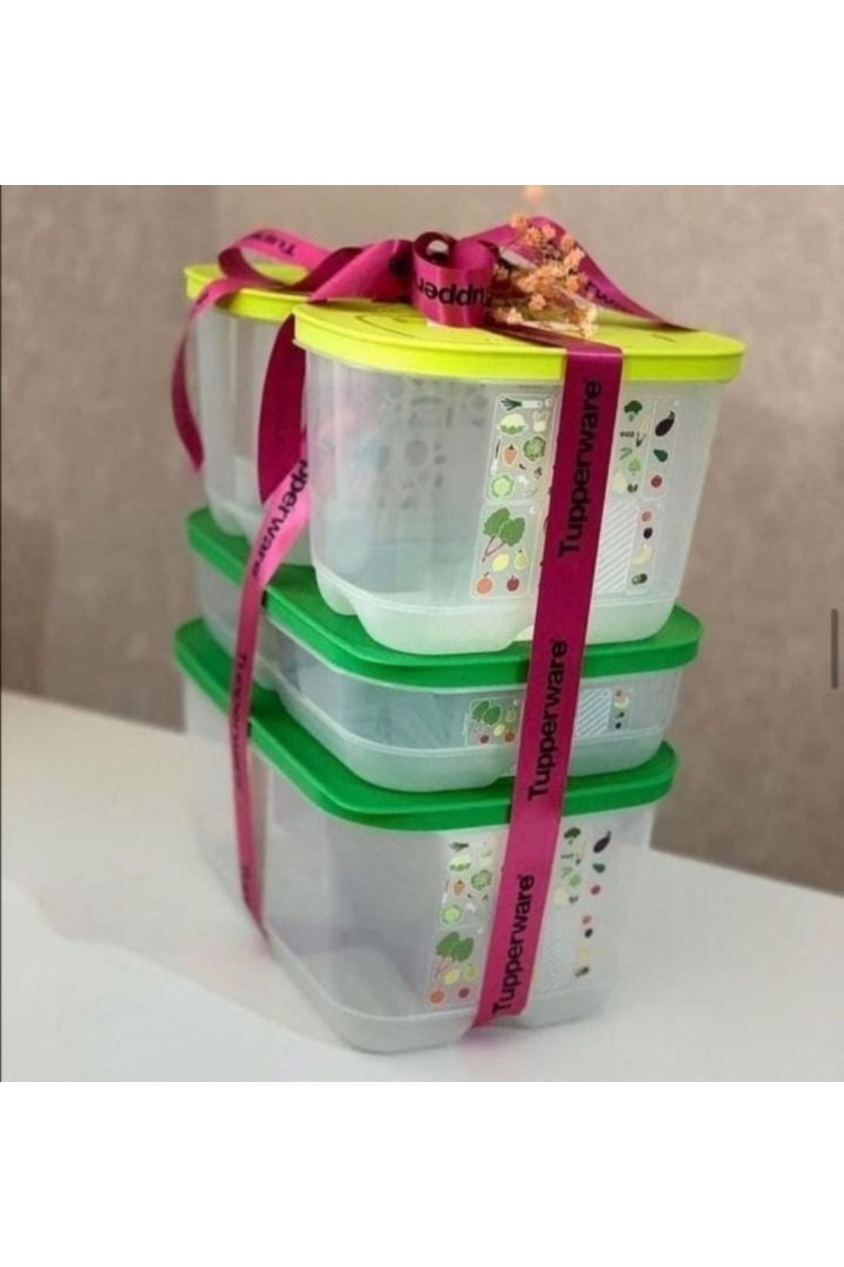 Tupperware Sera Set. 1 Adet 4.4 LT ve 3 Adet 1.8 LT.