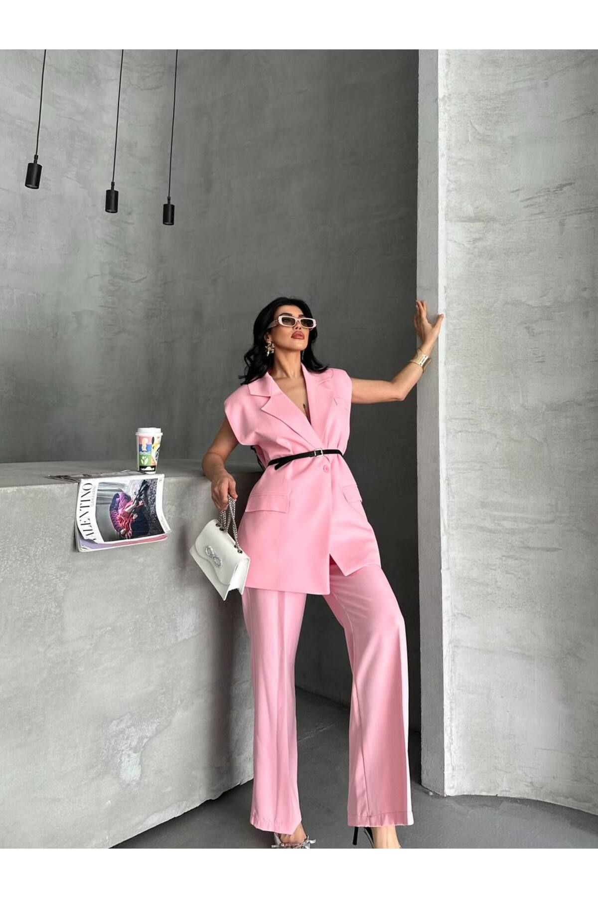 Castivo Fashion Vatkalı Kolsuz Ceketli Takım