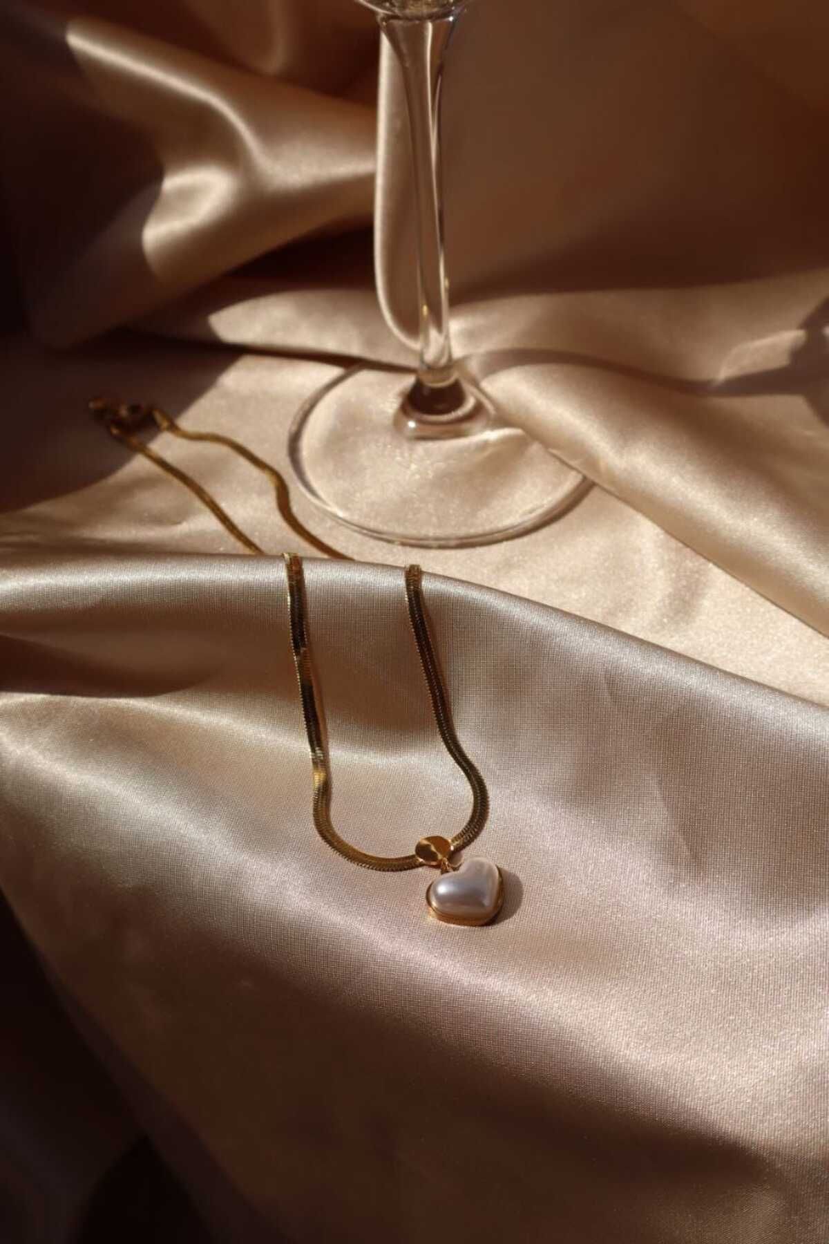 Lunia accessories Kalpli Çelik İtalyan Yassı Gold Kolye
