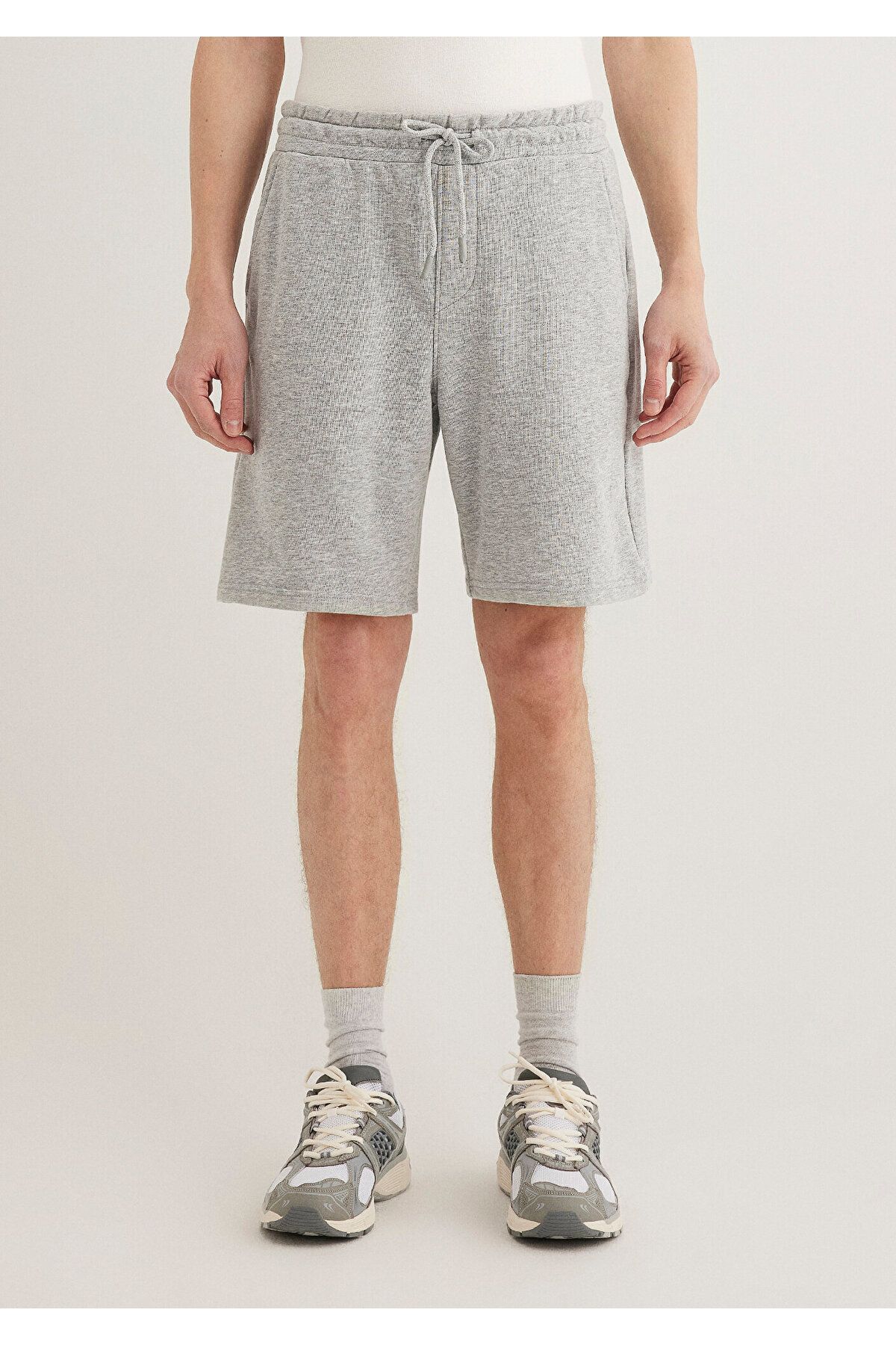Mavi-Gray Basic Shorts -066935-35010 Model 4