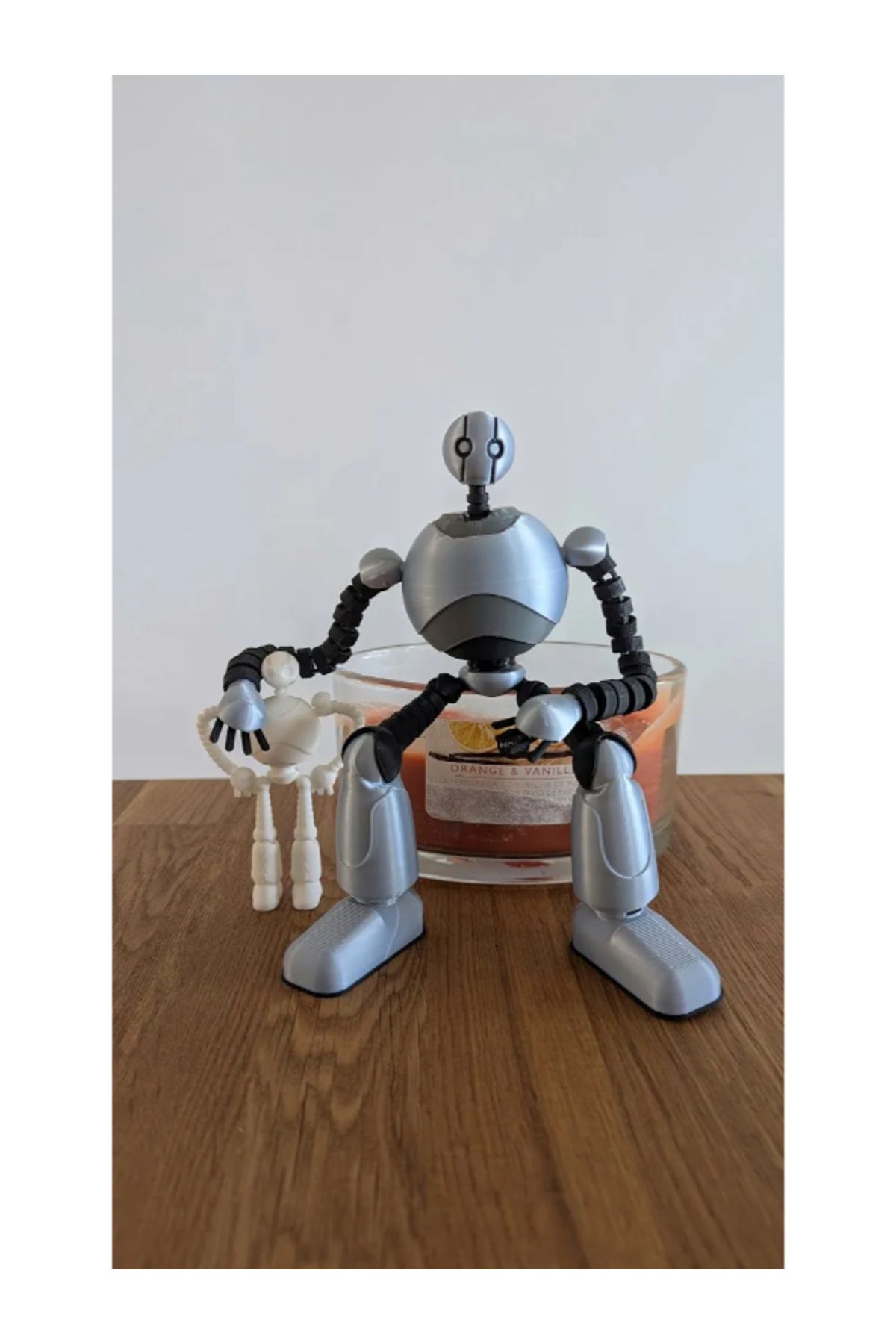 3d model s Hareketli Roz Figürü – The Wild Robot Filmi Temalı 3D Baskı