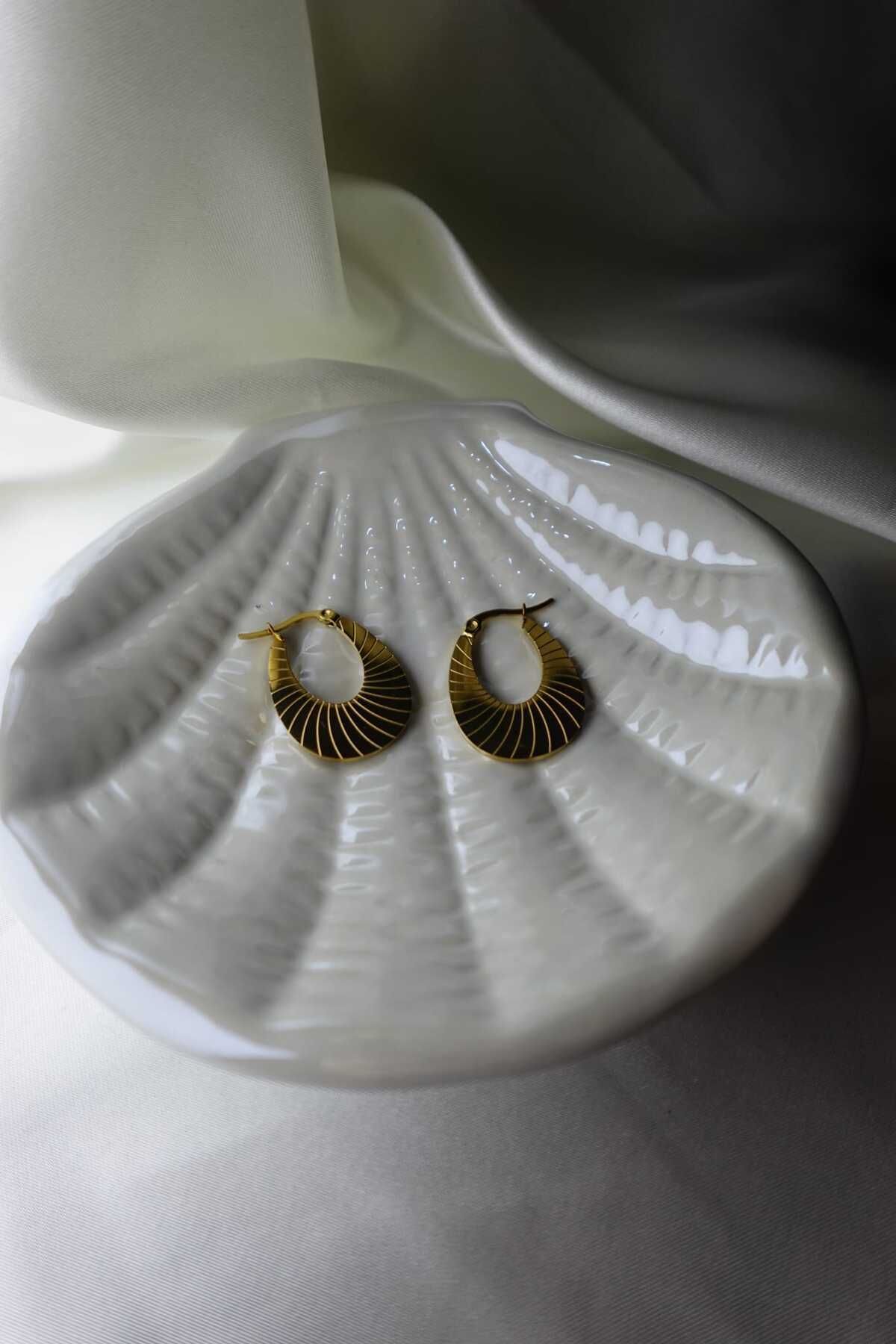 Lunia accessories Desenli Çelik Oval Halka Küpe