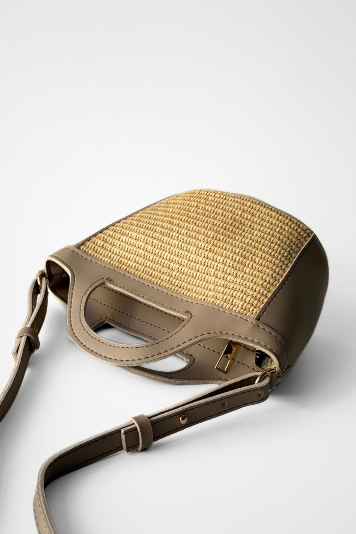 Yuka Atelier Willow Faux Leather Detailed Cross-Use Mini Straw