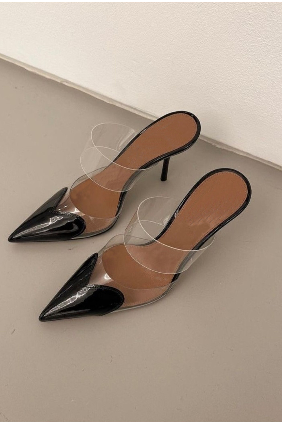 TrendyAnka  Lady Siyah Rugan Şeffaf Kalp Model 8 Cm Sivri Burunlu İnce Topuklu Kalpli Ayakkabı Stiletto - Görsel 3