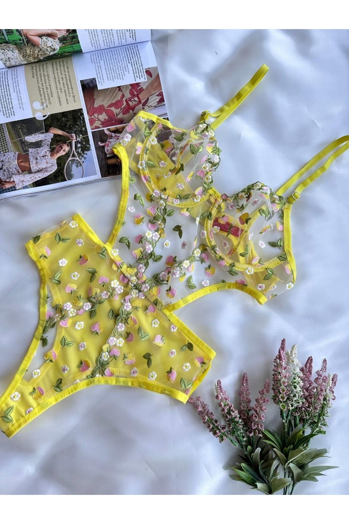 bamido Sarı Çiçek Desenli Bodysuit