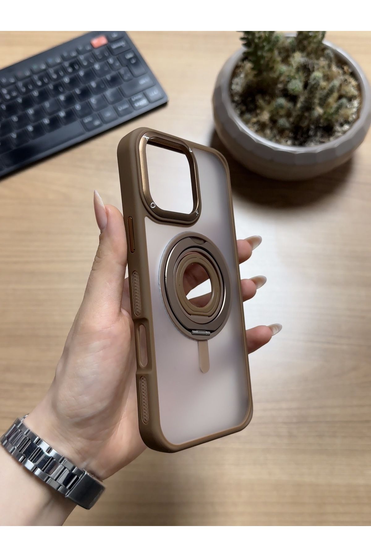 MTL iPhone 16 Pro Standlı Ve Yüzüklü MagSafe Kılıf Soocase721