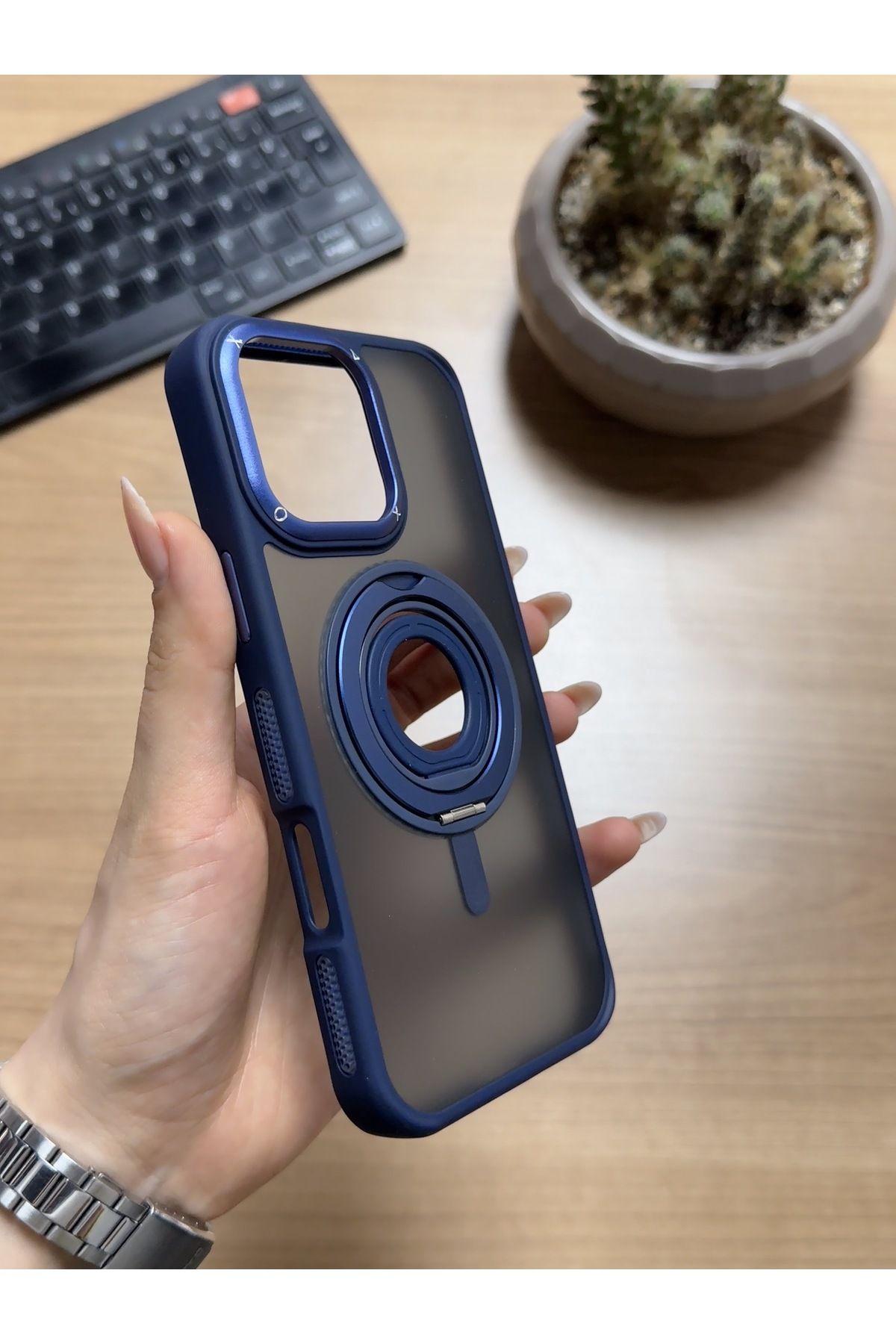 MTL iPhone 16 Pro Max Standlı Ve Yüzüklü MagSafe Kılıf