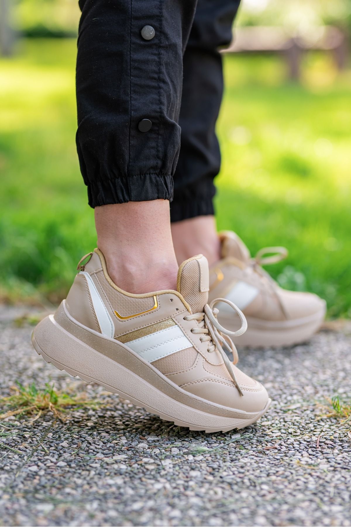 OBAY LİFE Kadın Bej Hafif Simli Günlük Ortopedik Sneaker NBR0936