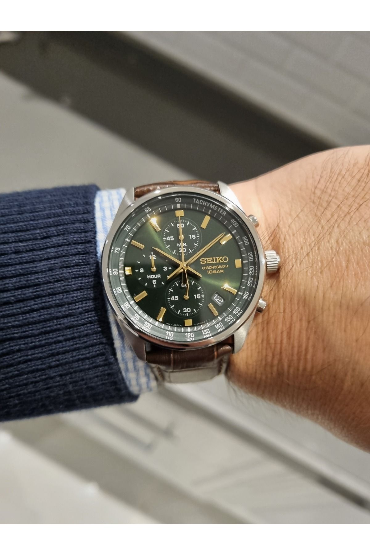 Seiko YEŞİL Kadran Takvimli Kahve Kayışlı 10 Atm Su Geçirmez Erkek Kol Saati