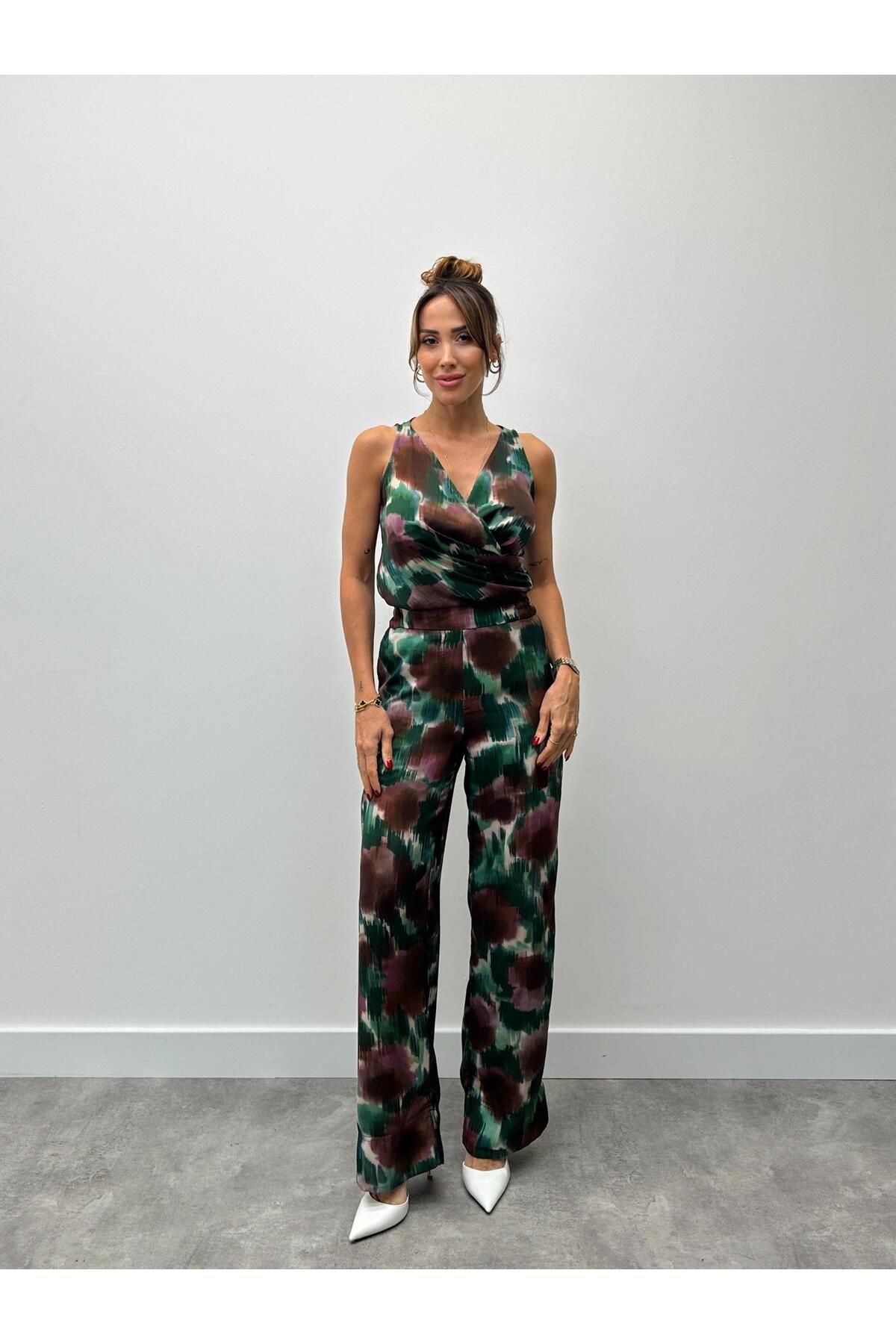 Maldia Shop Kadın Modern Desenli Kahverengi Bluz Pantolon Takım