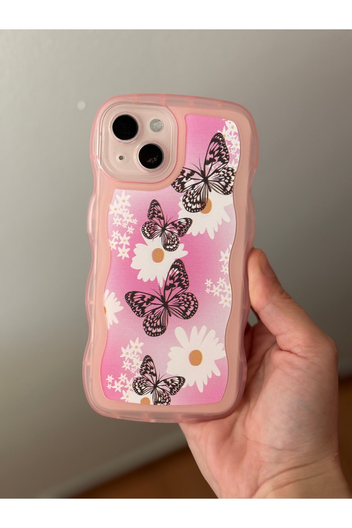 FİŞNEİLETİŞİM İPHONE 14 UYUMLU KENARLARI DALGALI KELEBEK DESENLİ KILIF