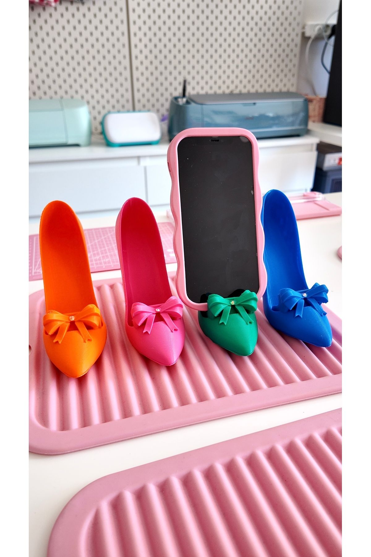 By Selen Suyolcu Topuklu Ayakkabı Model Telefon Standı