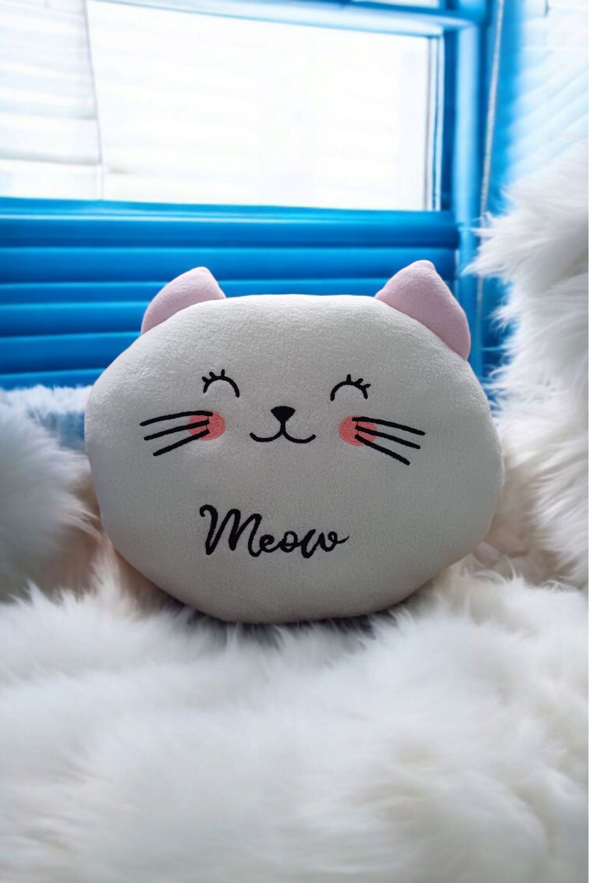 BlcBoutique Sevimli Kedi Tasarımlı "Meow" Peluş Yastık