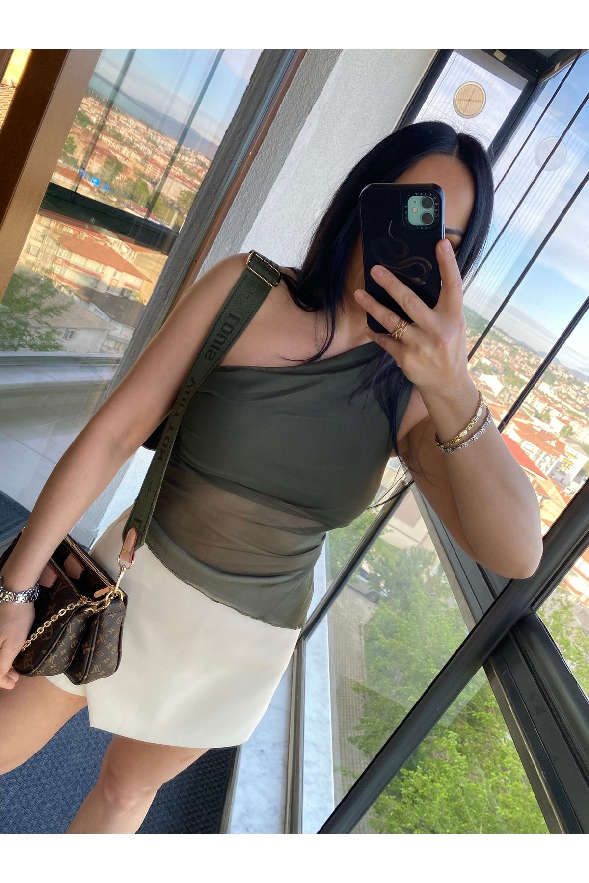noir boutique Haki Asimetrik Tül Detaylı Tek Kol Bluz