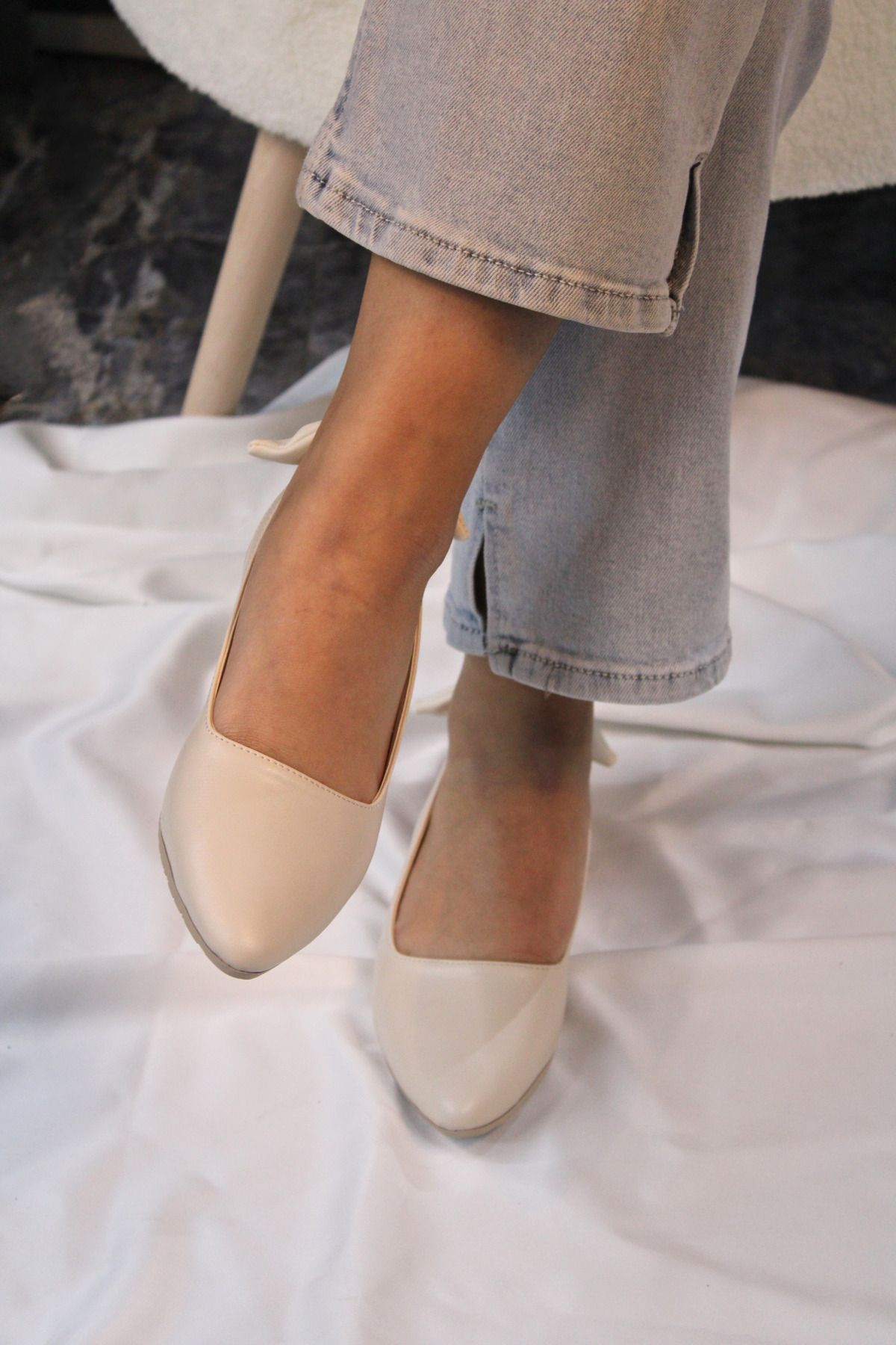 mybellashoes Kadın Bej Suni Deri Arkası Fiyonk Detaylı Babet