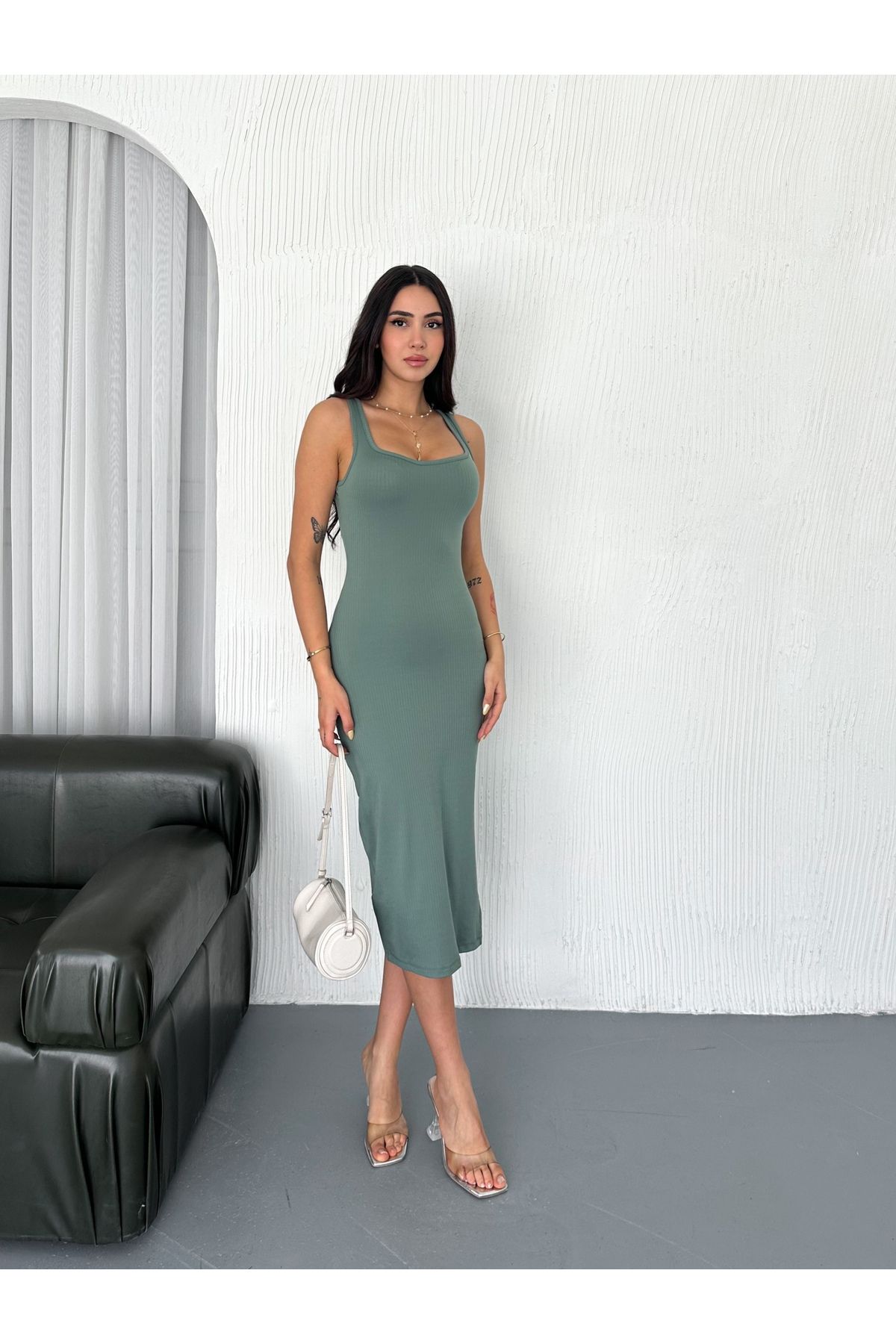 fiolin Yırtmaç Detaylı Askılı Elbise