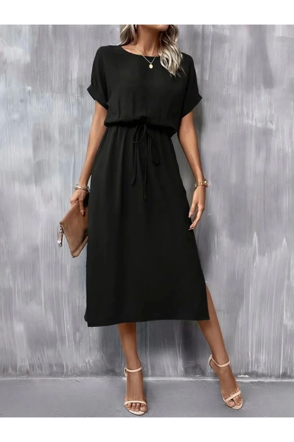 Butik Kadın Kısa Kollu Yakası Açık Belden Bağlamalı Yırtmaçlı Viskon Elbise