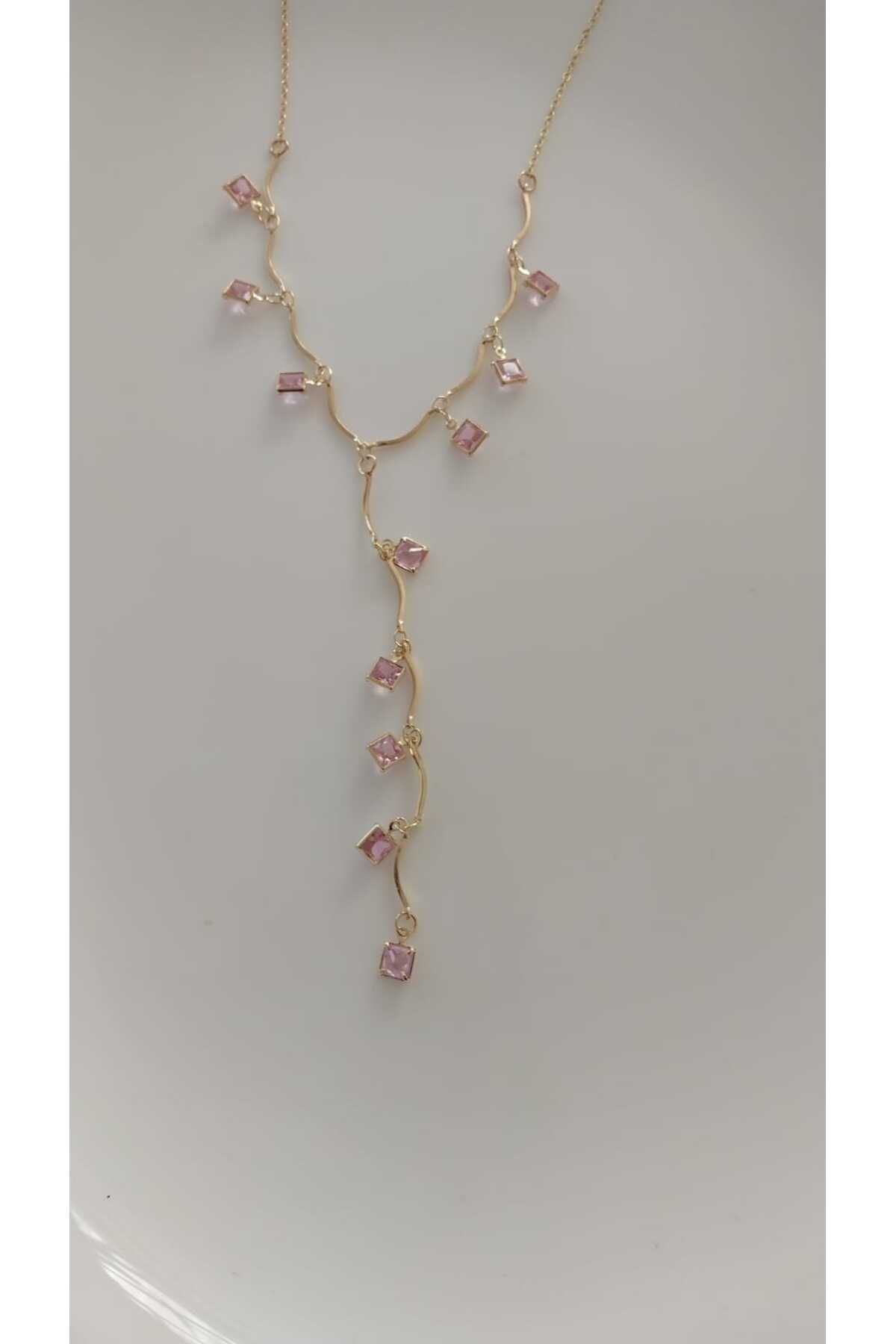 BESMYAR JEWELS Kare Pembe Taşlı Y Çelik Kolye