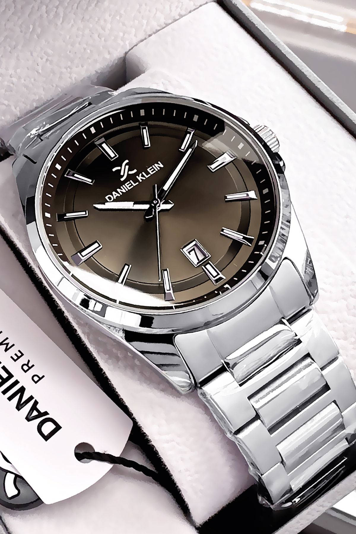 Daniel Klein Premium Hediyelik Erkek Kol Saati Su Geçirmez Gümüş Renk Çelik Kordon + Hediye Bileklik DKER2057C1