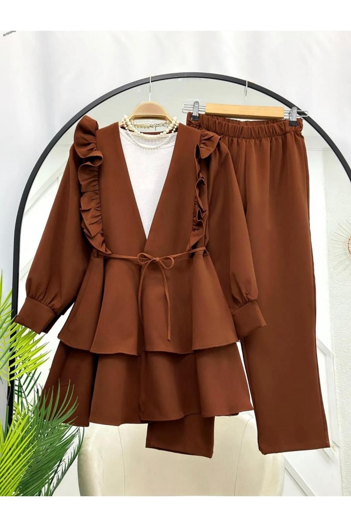 MODA Kadın Nilüfer Fırfırlı Klasik İkili Takım