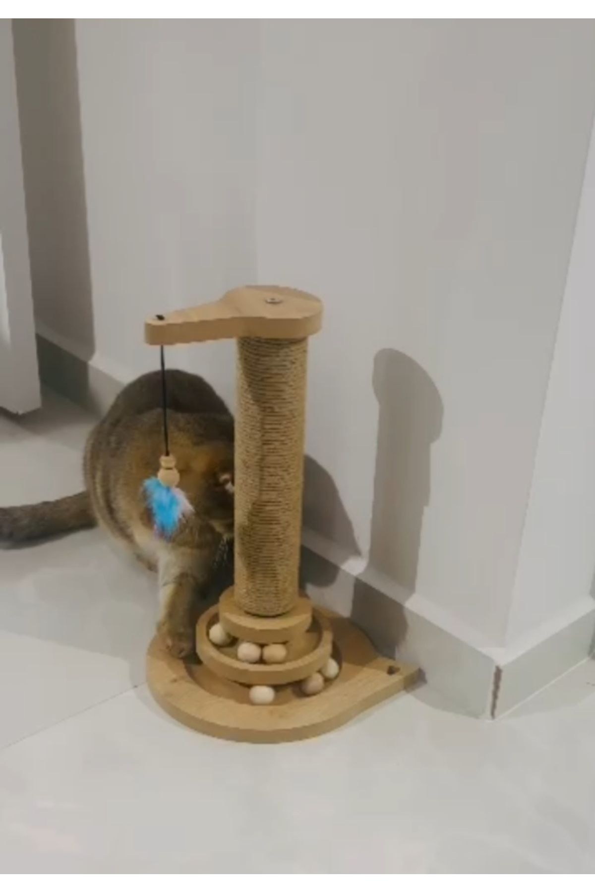 pethomealpi Kedi tırmalama ve ahşap toplu kedi oyuncağı 41 cm yükseklik