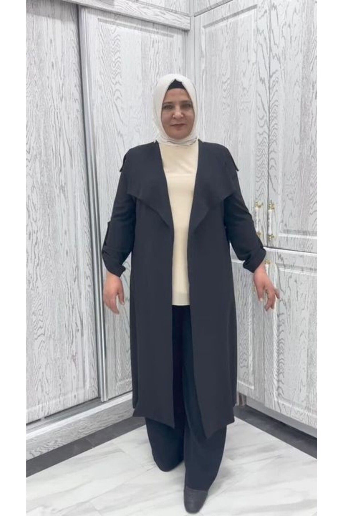 Sevda Kılınç Büyük Beden Omzu Fermuarlı Tasarım Ceket