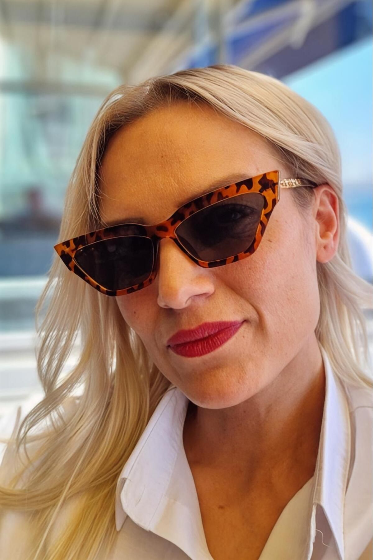 Mood Agenda Kadın Nikita Cat Eye Zincir Saplı Vintage Model Güneş Gözlüğü