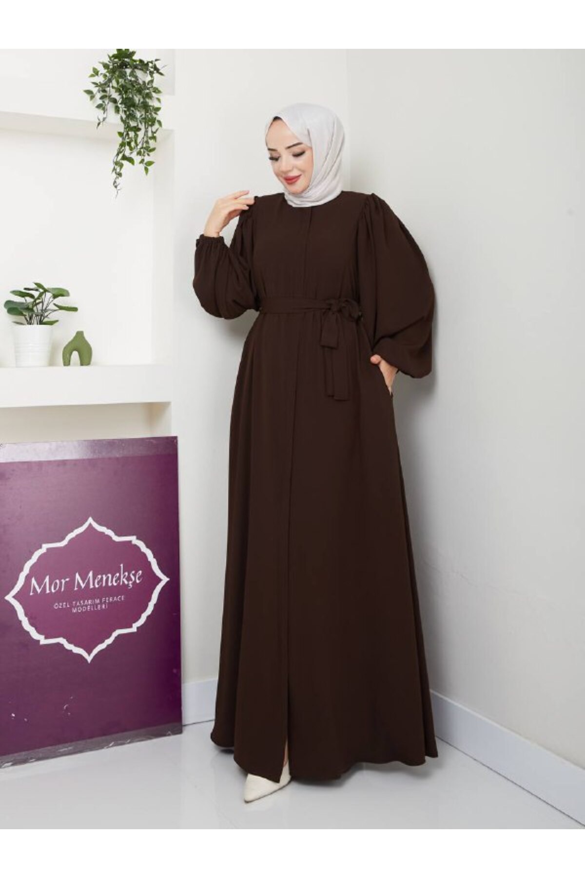 Balloon sleeve abaya